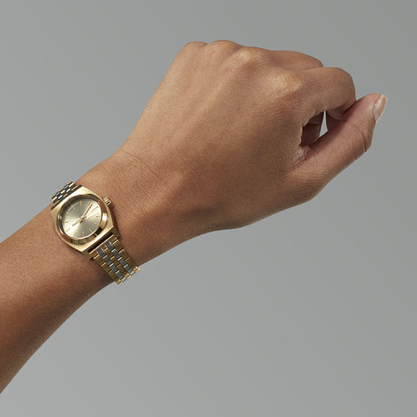 NIXON WATCHES Mod. A399-5104 WATCHES