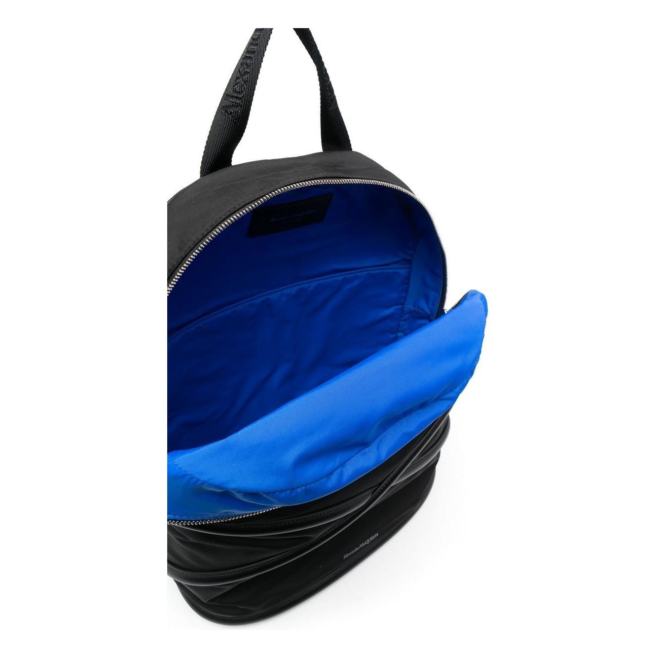 Front view with bag zipped and handles upright.