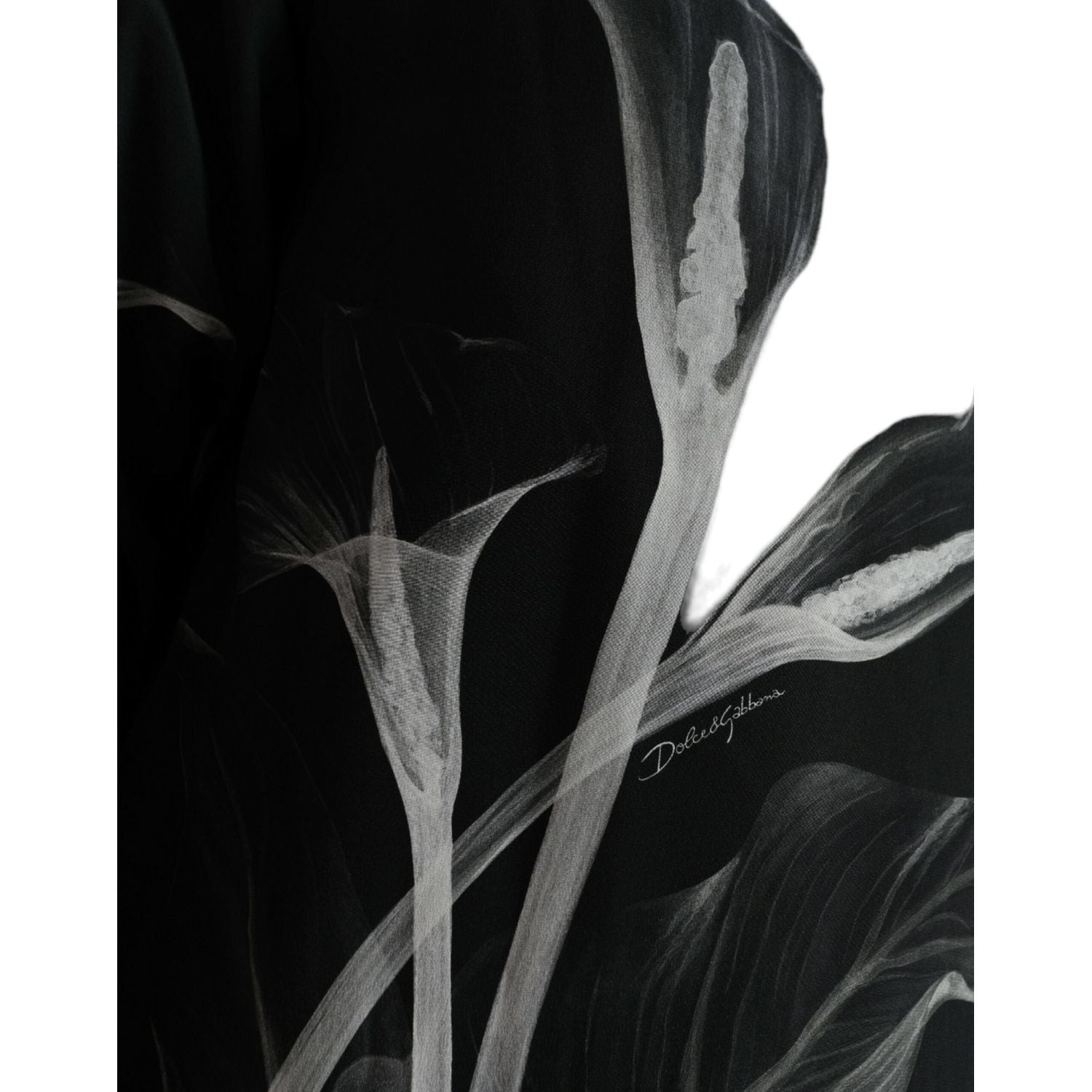 Dolce & Gabbana Black Floral Print Crewneck Pullover Sweater