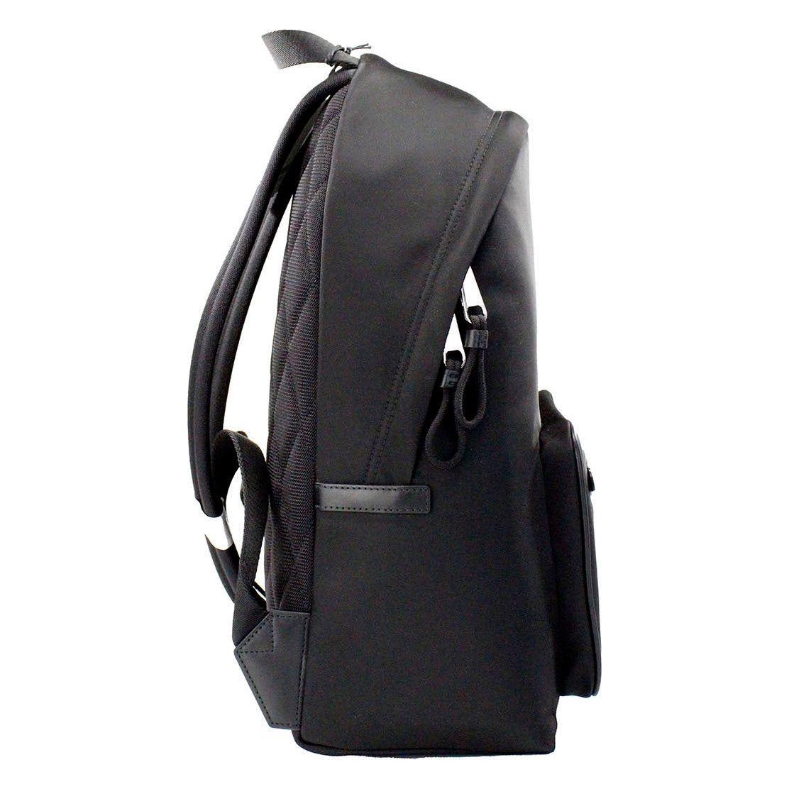 Front view with bag zipped and handles upright.