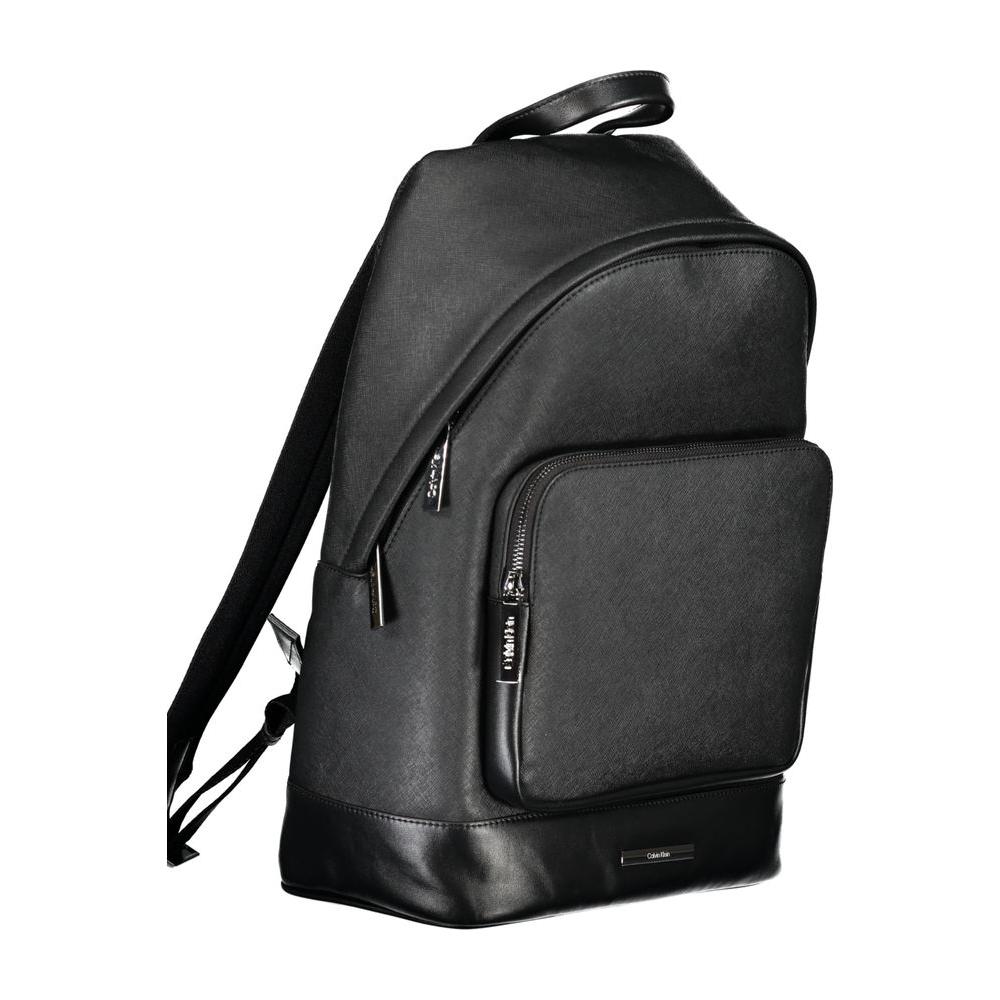 Front view with bag zipped and handles upright.