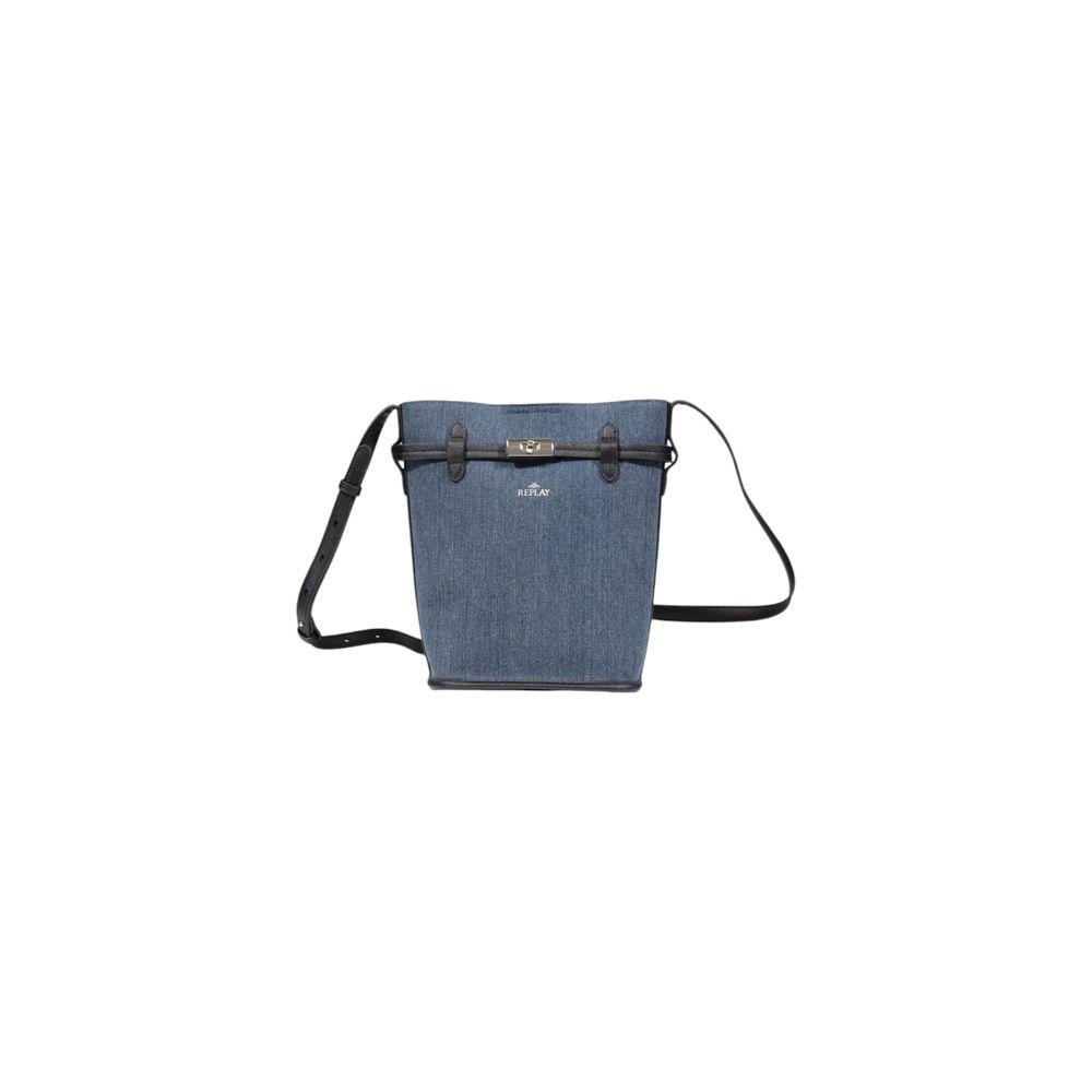 Front view with bag zipped and handles upright.