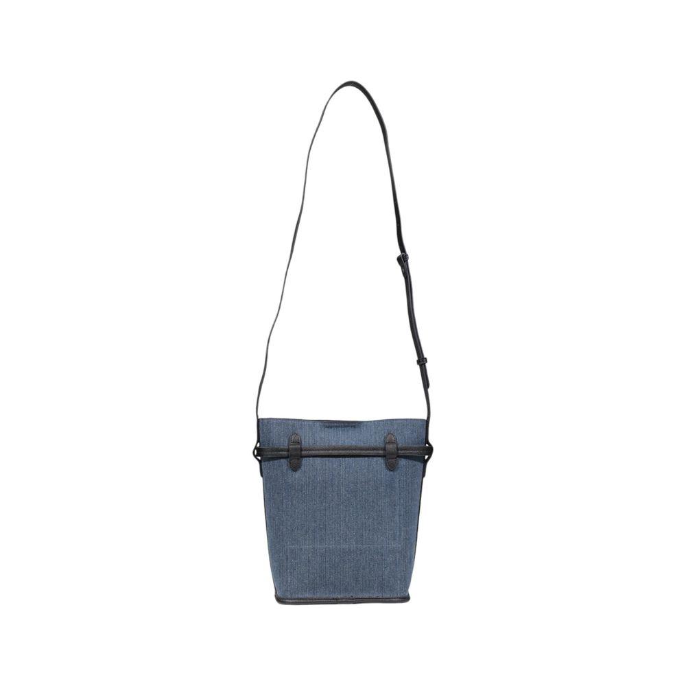 Front view with bag zipped and handles upright.