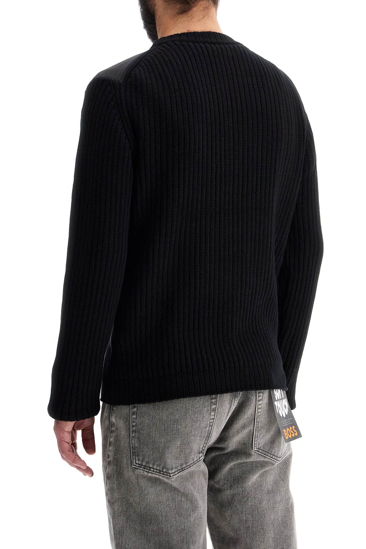 Hugo men's black cotton sweater with round neck and pocket