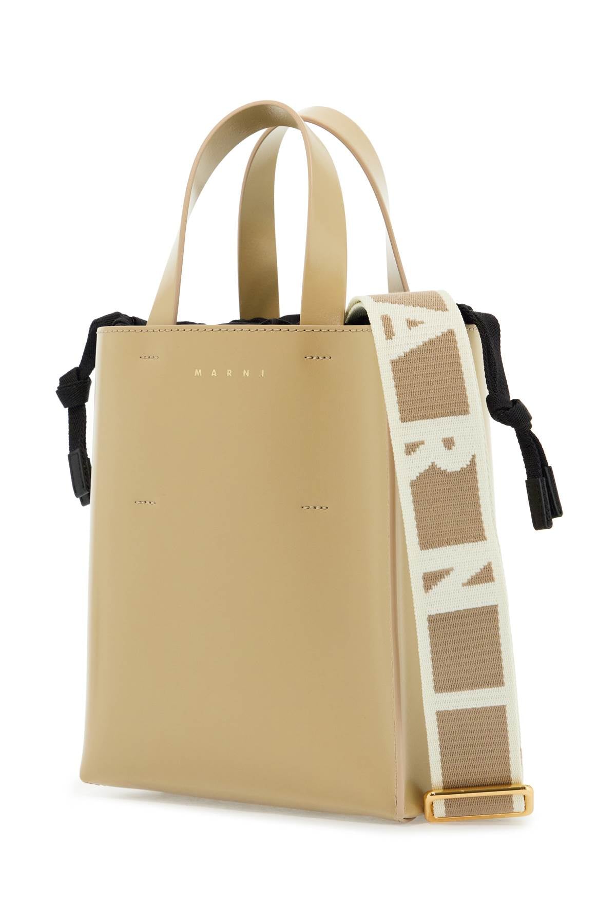 Front view with bag zipped and handles upright.